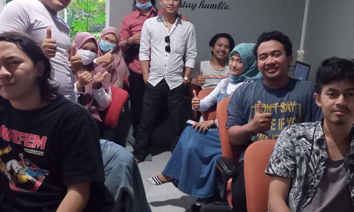 Kebersamaan tim di ruang kerja CAN Creative