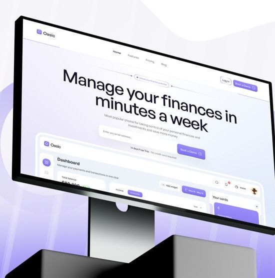 Tampilan website dashboard finansial pada layar desktop